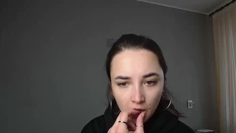 Olivia online show from April 2026 10:20:02 AM