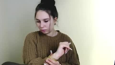 Olivia online show from March 2026 08:37:01 PM