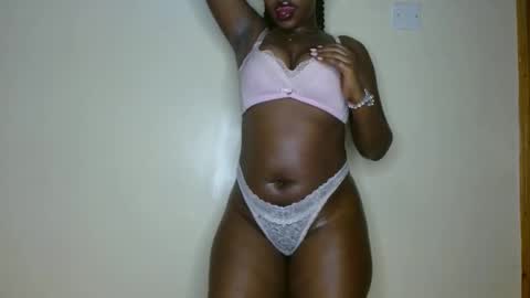 Snapshot of olivia_roxxyy chatting on May 2026 03:29:01 PM olivia online show from May 2026 03:29:01 PM