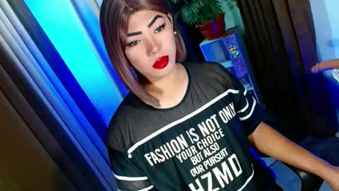 Miss OLIVIA online show from September 2025 10:18:01 AM