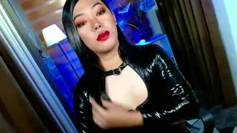 Miss OLIVIA online show from March 2026 10:41:01 AM