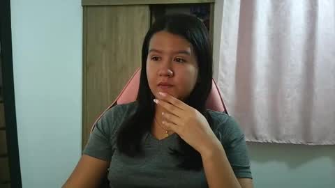 Olivia online show from March 2026 12:00:01 PM