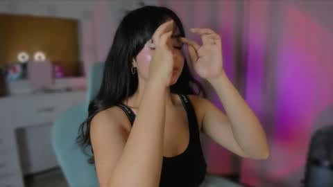 Olivia online show from March 2025 06:59:02 AM