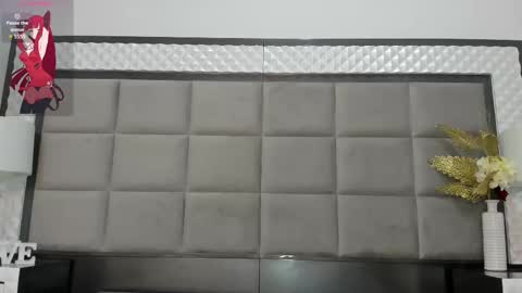 Olivia Burning online show from October 2025 07:36:02 PM