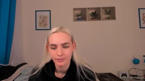 oliviaBeauty online show from May 2026 01:30:01 PM