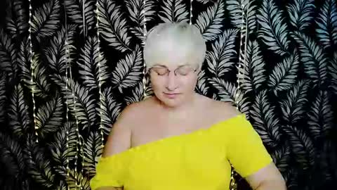 Snapshot of oliviaoskar_ chatting on June 2026 10:26:01 AM Kelly online show from June 2026 10:26:01 AM