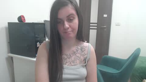Snapshot of oliviasager chatting on February 2025 02:06:02 AM Mistress Olivia online show from February 2025 02:06:02 AM