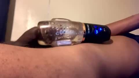 Snapshot of olliebennit chatting on November 2025 08:25:02 AM Ollie online show from November 2025 08:25:02 AM