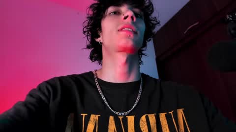     online show from January 2025 03:22:01 AM