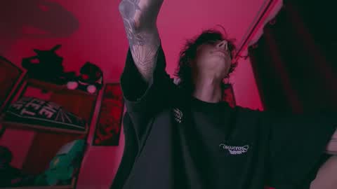 Snapshot of olliver___y chatting on February 2026 02:28:01 AM online show from February 2026 02:28:01 AM