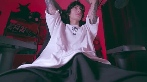 Snapshot of olliver___y chatting on February 2026 03:17:01 AM online show from February 2026 03:17:01 AM