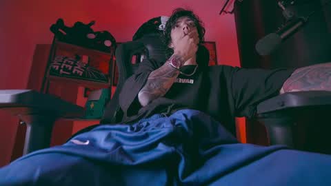     online show from April 2026 12:32:01 AM