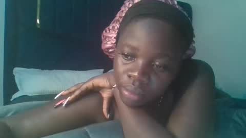 ollleina online show from March 2026 09:07:01 PM