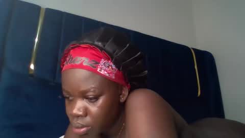 ollleina online show from April 2026 07:00:01 PM