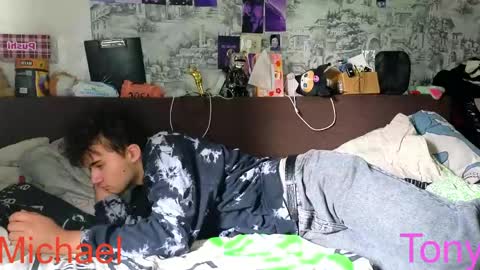 Snapshot of ololkd chatting on May 2026 06:42:01 AM Tony online show from May 2026 06:42:01 AM