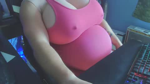 Snapshot of olorlando321 chatting on June 2026 01:33:01 PM Dani Pregna online show from June 2026 01:33:01 PM