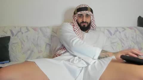 Snapshot of omar_xoxo chatting on January 2025 10:40:01 PM Omar online show from January 2025 10:40:01 PM