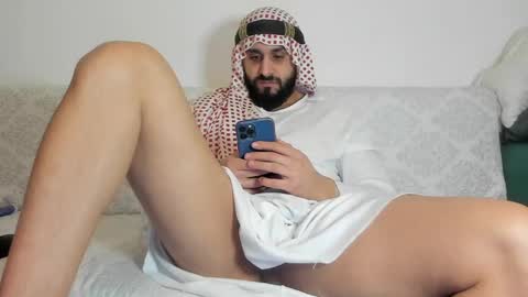 Snapshot of omar_xoxo chatting on January 2025 07:39:02 AM Omar online show from January 2025 07:39:02 AM