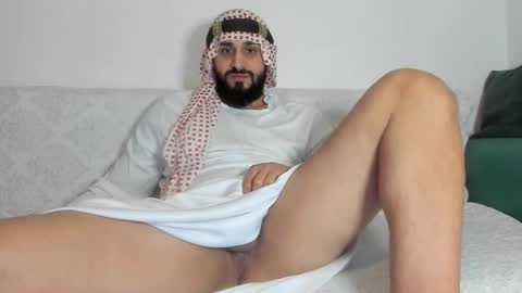 Snapshot of omar_xoxo chatting on October 2025 07:43:01 AM Omar online show from October 2025 07:43:01 AM