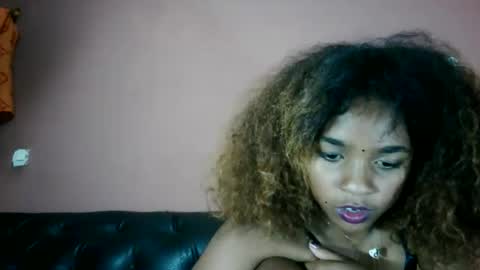 omegah05 online show from May 2026 07:19:02 PM