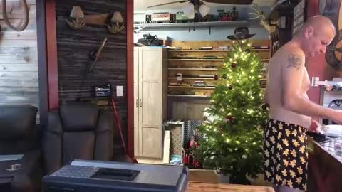 Norm online show from December 2025 07:41:01 PM