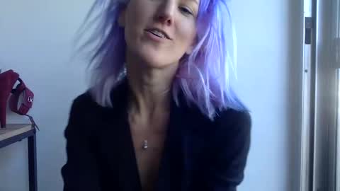 omilk online show from December 2024 06:48:01 PM