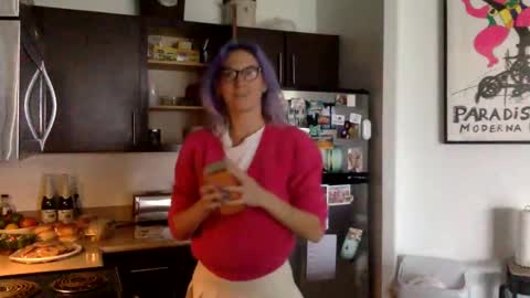 omilk online show from December 2024 04:40:02 PM