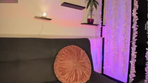 Violette online show from January 2025 10:28:02 PM