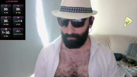 Snapshot of ona_nisme chatting on May 2026 04:02:02 PM ona nisme online show from May 2026 04:02:02 PM