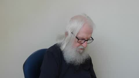 Snapshot of onanister chatting on April 2026 05:12:02 AM Somewhere over the rainbow online show from April 2026 05:12:02 AM