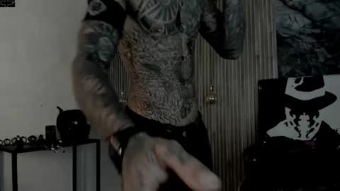     ... online show from December 2025 04:18:02 AM