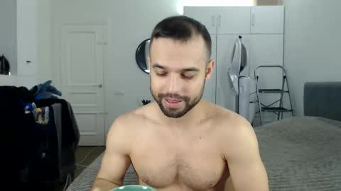 onebestlover online show from January 2026 08:27:02 AM