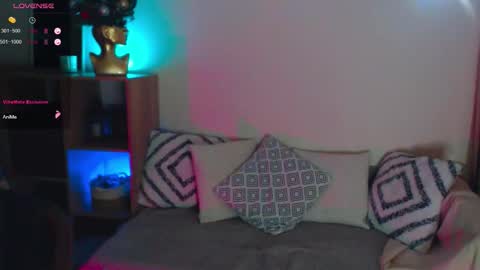  ONLINE   online show from November 2025 10:11:02 PM