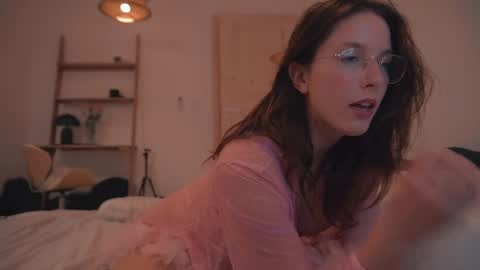 Snapshot of onelittlemermaid chatting on February 2025 09:53:02 PM Ariel online show from February 2025 09:53:02 PM