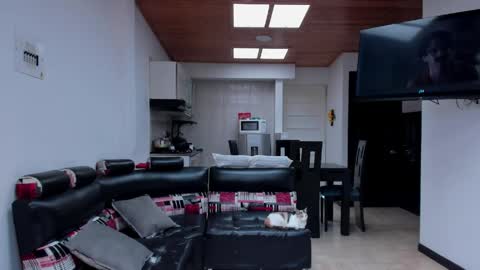YIN MIGUEL online show from May 2026 04:59:02 PM