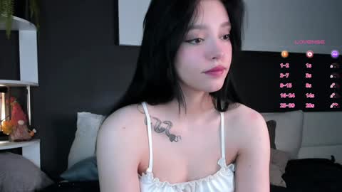 Snapshot of onemoreecall chatting on January 2025 01:53:02 PM Lexi online show from January 2025 01:53:02 PM