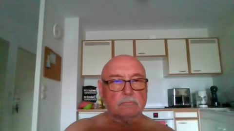 Snapshot of onemoretimebis chatting on July 2026 05:46:02 AM Onemoretimebis online show from July 2026 05:46:02 AM