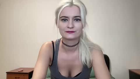 Onika online show from October 2025 09:47:02 PM