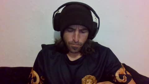 Snapshot of oniyoshiken chatting on April 2026 04:01:01 PM oniyoshiken online show from April 2026 04:01:01 PM