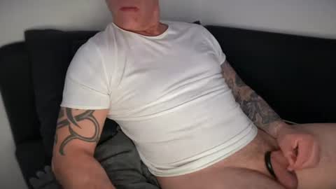 Snapshot of onkel90 chatting on June 2026 07:38:02 PM onkel90 online show from June 2026 07:38:02 PM