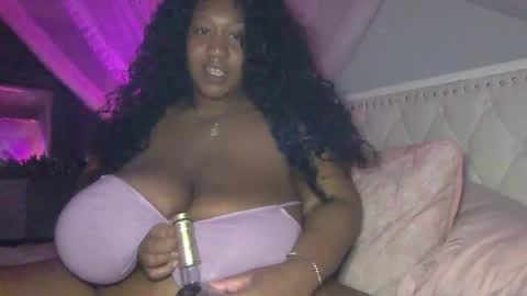 Snapshot of onlineerica chatting on November 2025 06:55:01 AM onlineerica online show from November 2025 06:55:01 AM