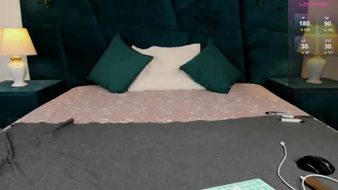 Erick  online show from November 2025 05:12:02 PM