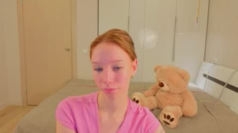 Lily online show from November 2025 03:24:02 PM