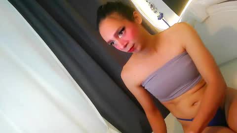 Snapshot of onlysamantha chatting on October 2025 06:42:01 PM Samantha - DONT FORGET TO FOLLOW AND GIVE ME THUMBS UP online show from October 2025 06:42:01 PM