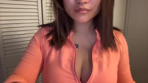 Miss Girly online show from September 2025 08:25:02 AM