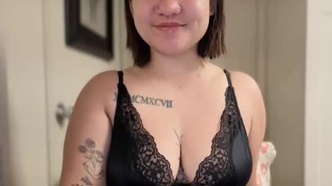 Miss Girly online show from March 2026 09:24:02 AM