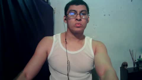 Snapshot of oomaurooo chatting on June 2026 04:15:01 AM oomaurooo online show from June 2026 04:15:01 AM