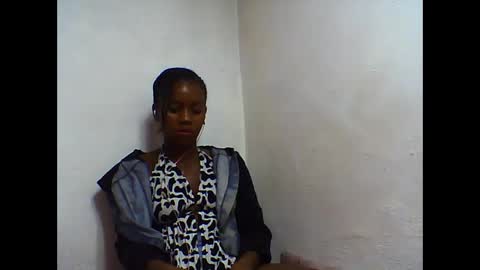Snapshot of oooorazanasoa chatting on May 2026 06:37:02 PM oooorazanasoa online show from May 2026 06:37:02 PM