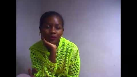 Snapshot of oooorazanasoa chatting on May 2026 06:21:02 AM oooorazanasoa online show from May 2026 06:21:02 AM