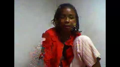 Snapshot of oooorazanasoa chatting on May 2026 06:27:01 PM oooorazanasoa online show from May 2026 06:27:01 PM